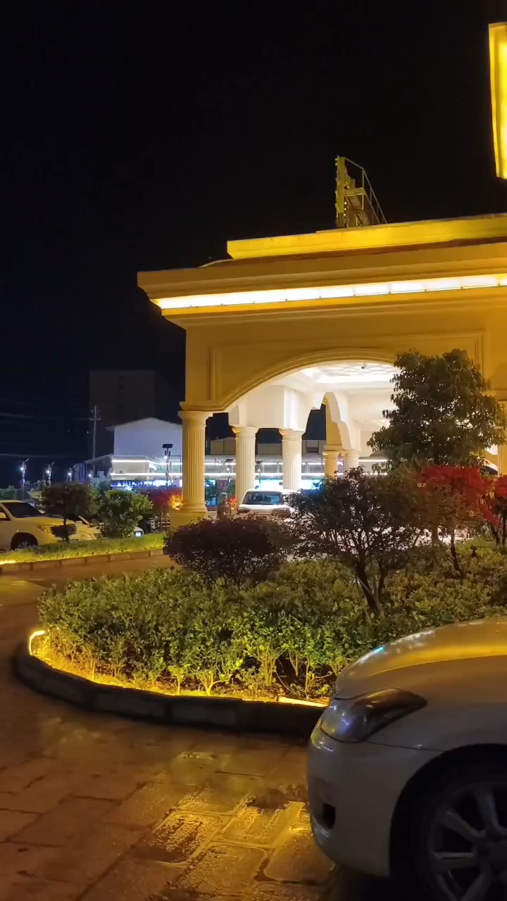 腾龙商业地产写字楼外观